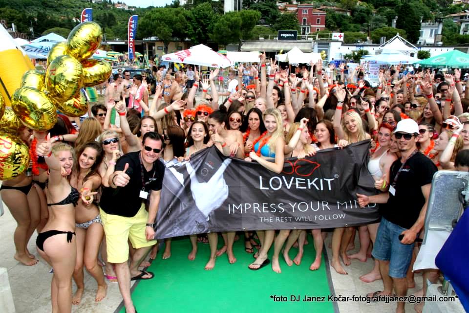 Lovekit bikini for Guinness World Record